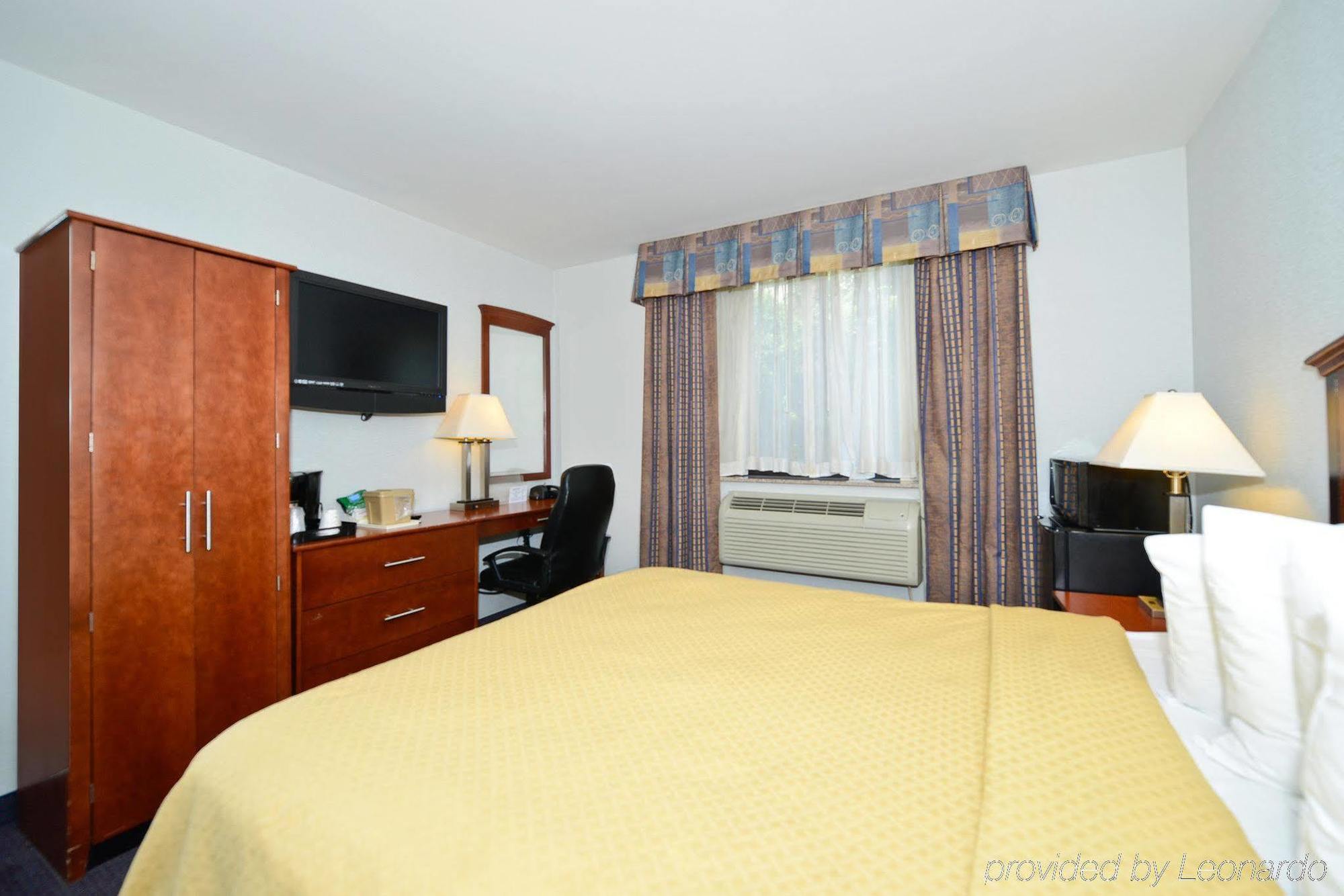 Lexington Inn New York City Room photo
